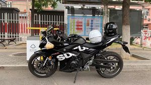 二手豪爵铃木GSX250R