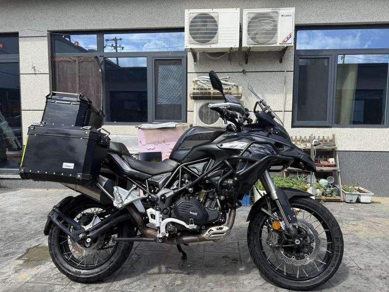 二手贝纳利金鹏 TRK502