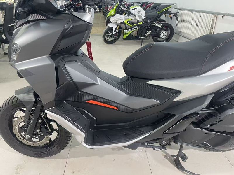 二手阿普利亚SR GT 200