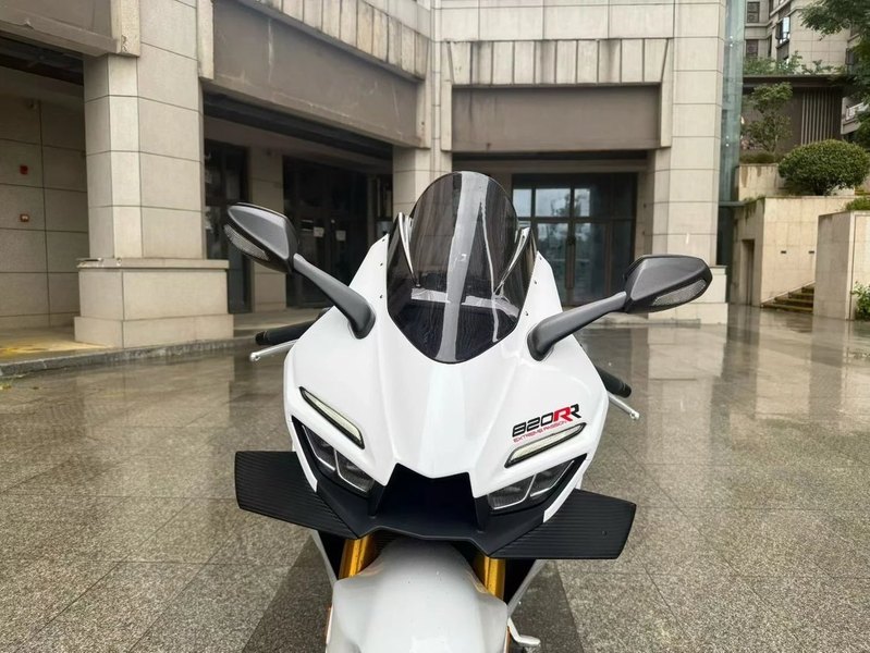 二手张雪机车820RR