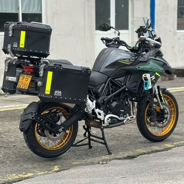 二手贝纳利金鹏 TRK502