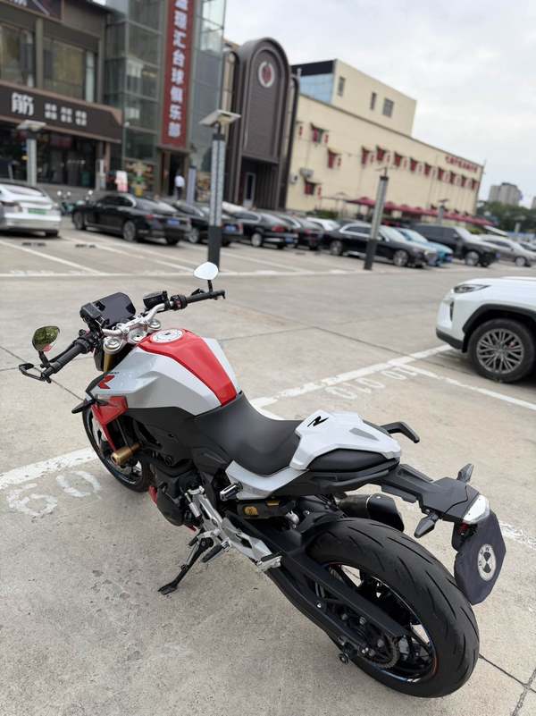 二手宝马F 900 R