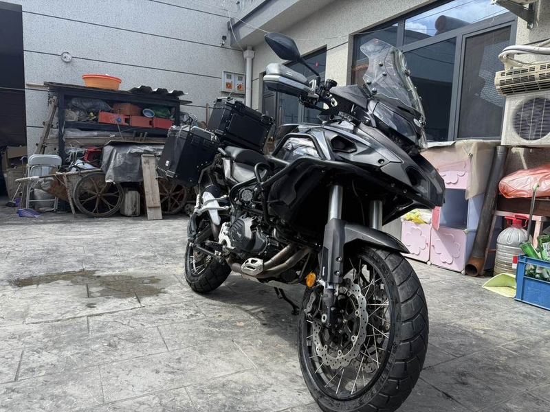 二手贝纳利金鹏 TRK502