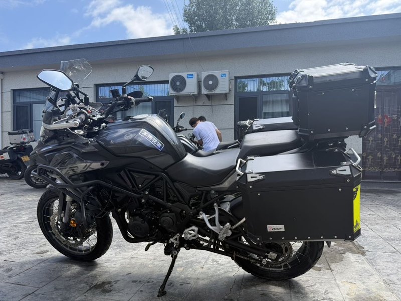 二手贝纳利金鹏 TRK502