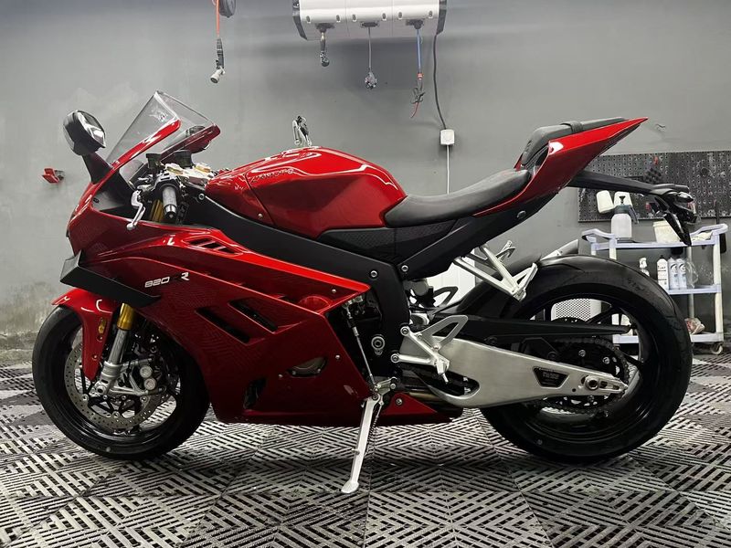 二手张雪机车820RR