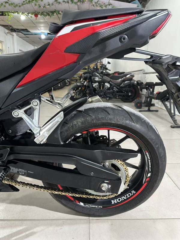 二手本田CBR400R
