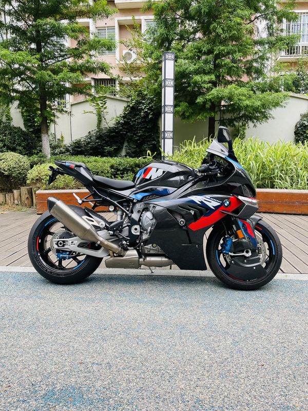 二手宝马M 1000 RR