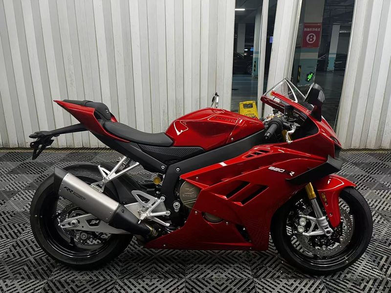 二手张雪机车820RR