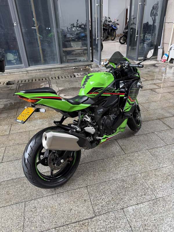 二手川崎ZX-4R