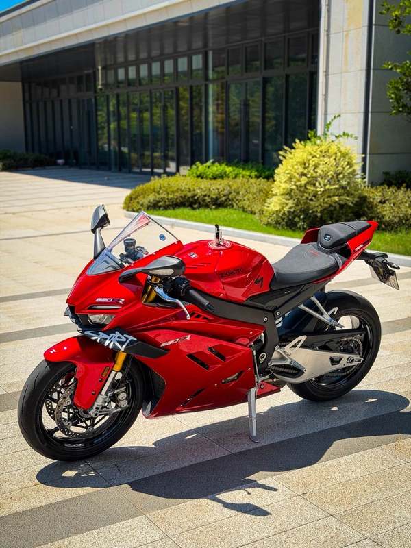 二手张雪机车820RR