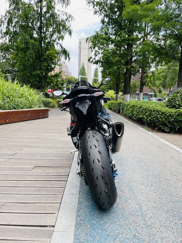 二手宝马M 1000 RR