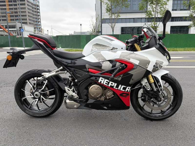 二手QJMOTOR赛250
