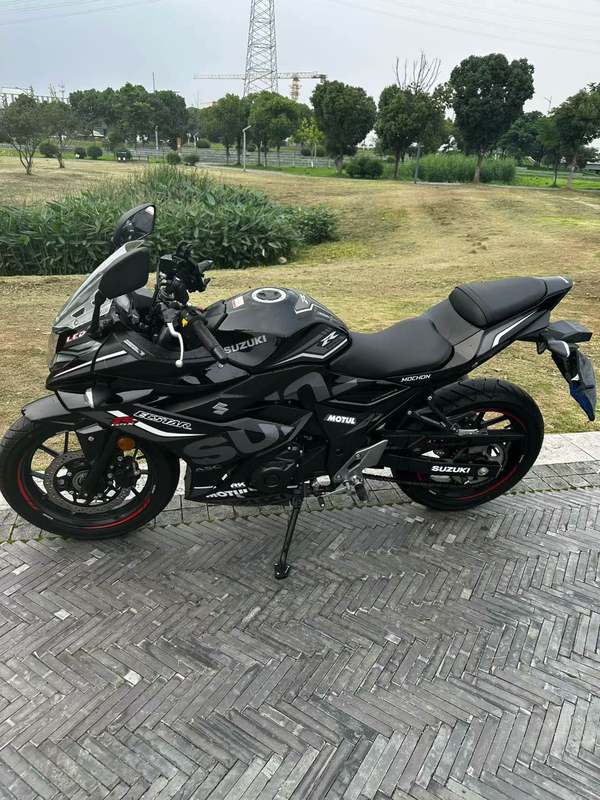 二手豪爵铃木GSX250R