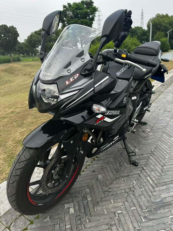 二手豪爵铃木GSX250R