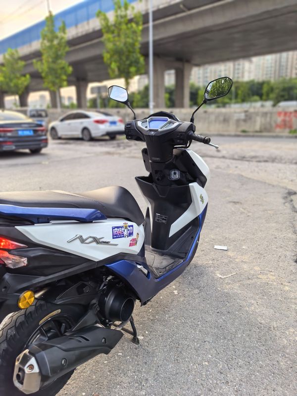 二手五羊本田NX125
