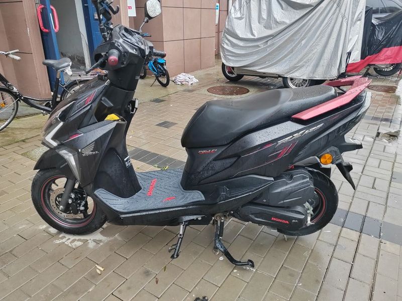 二手新大洲本田裂行 RX125Fi