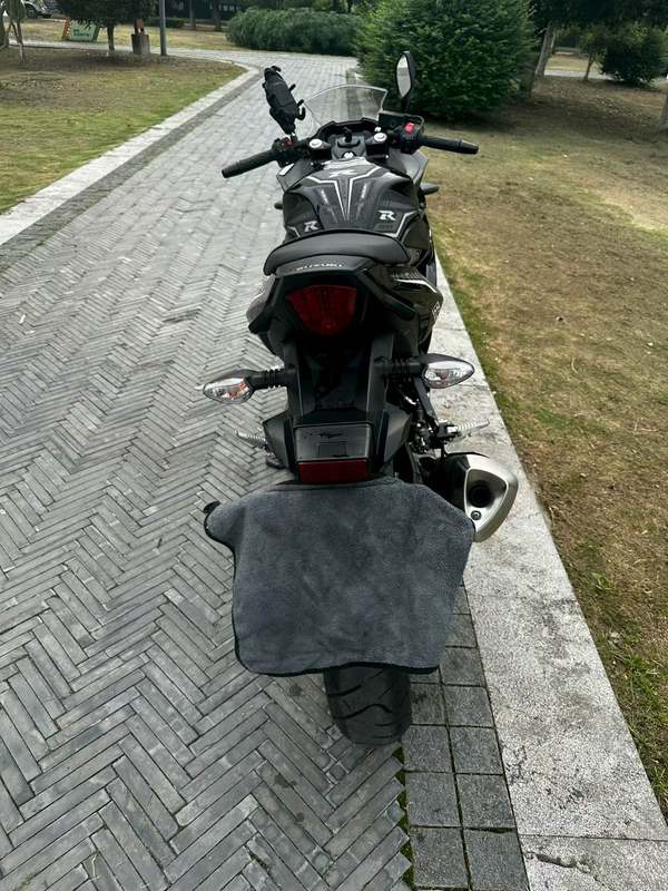 二手豪爵铃木GSX250R
