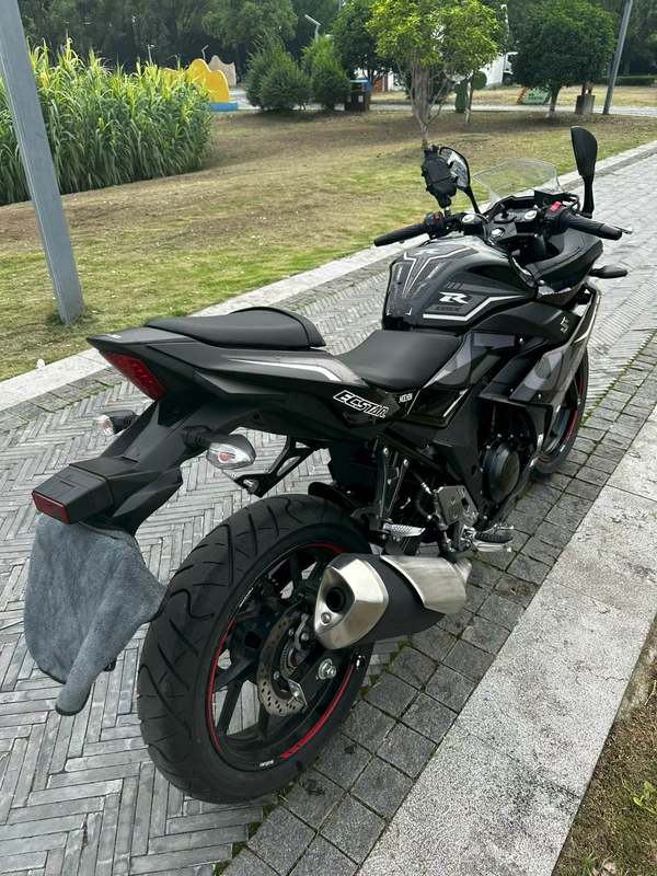 二手豪爵铃木GSX250R