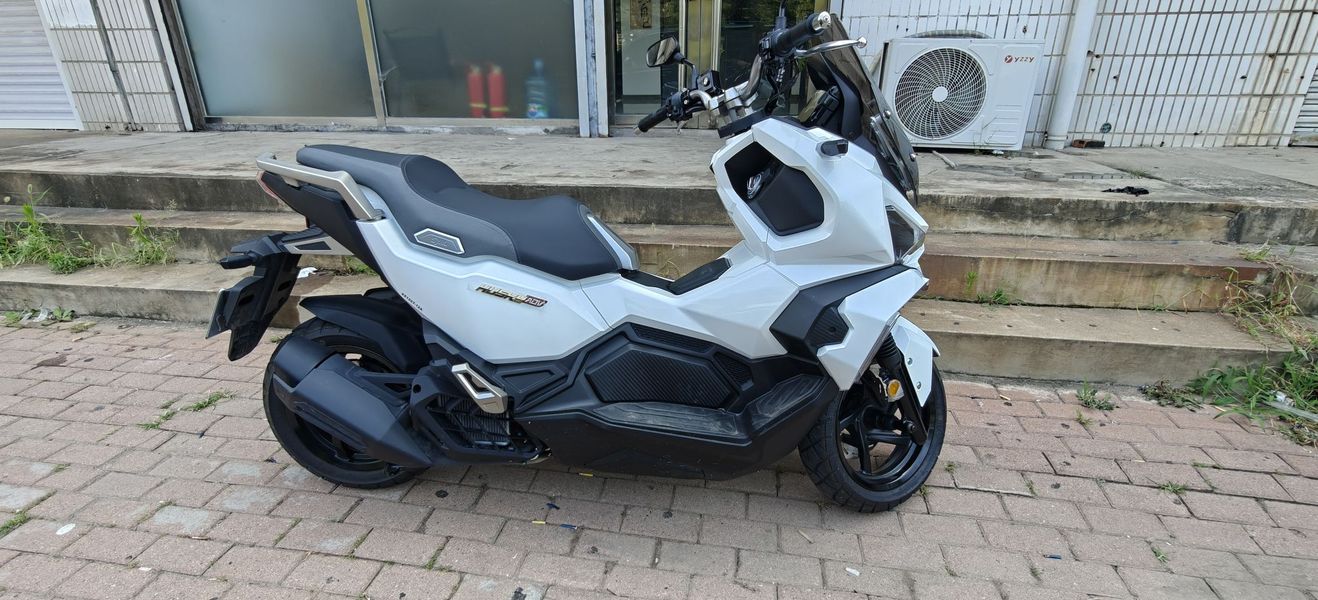 二手三阳哈士奇 Husky ADV150