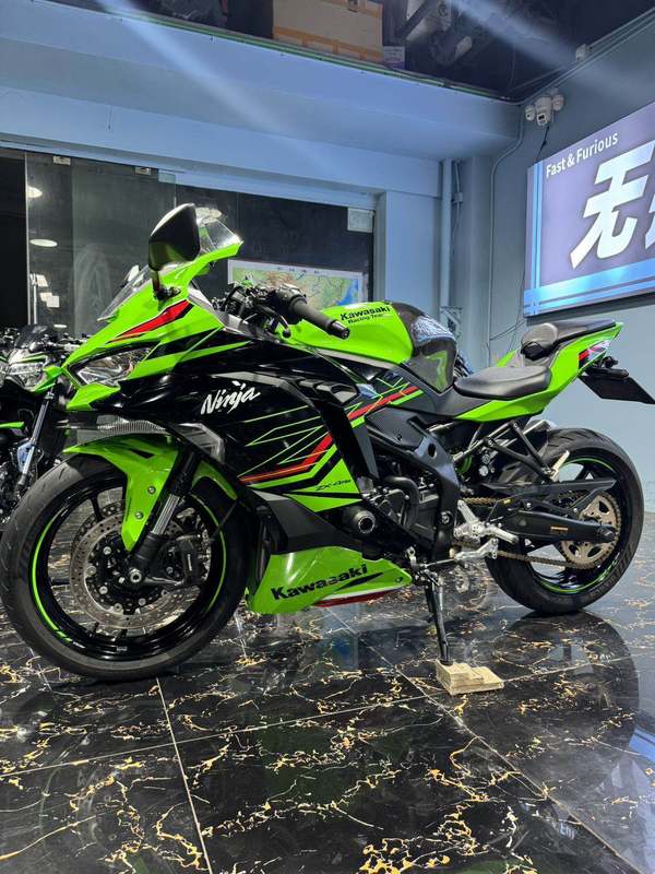 二手川崎ZX-4R