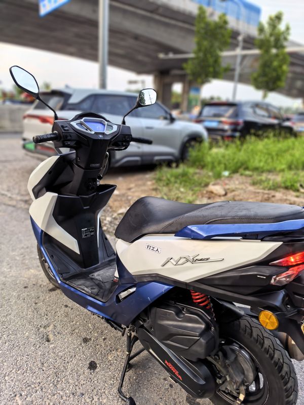 二手五羊本田NX125