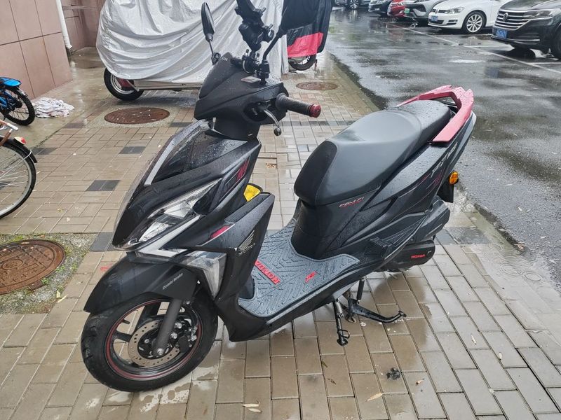 二手新大洲本田裂行 RX125Fi