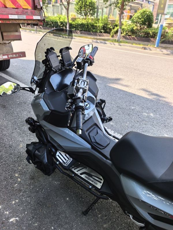 二手三阳哈士奇 Husky ADV300