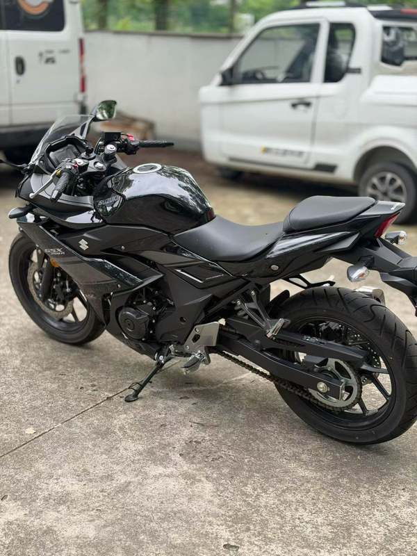 二手豪爵铃木GSX250R