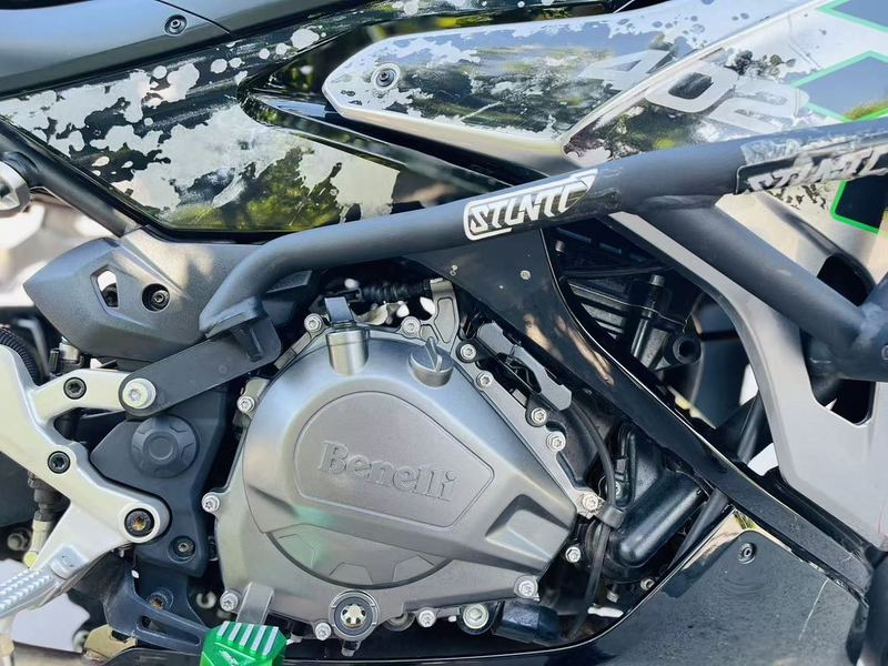 二手贝纳利龙卷风 Tornado 402R