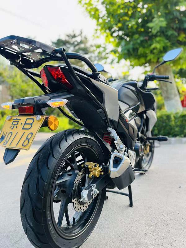 二手五羊本田CB190R 暴锋眼