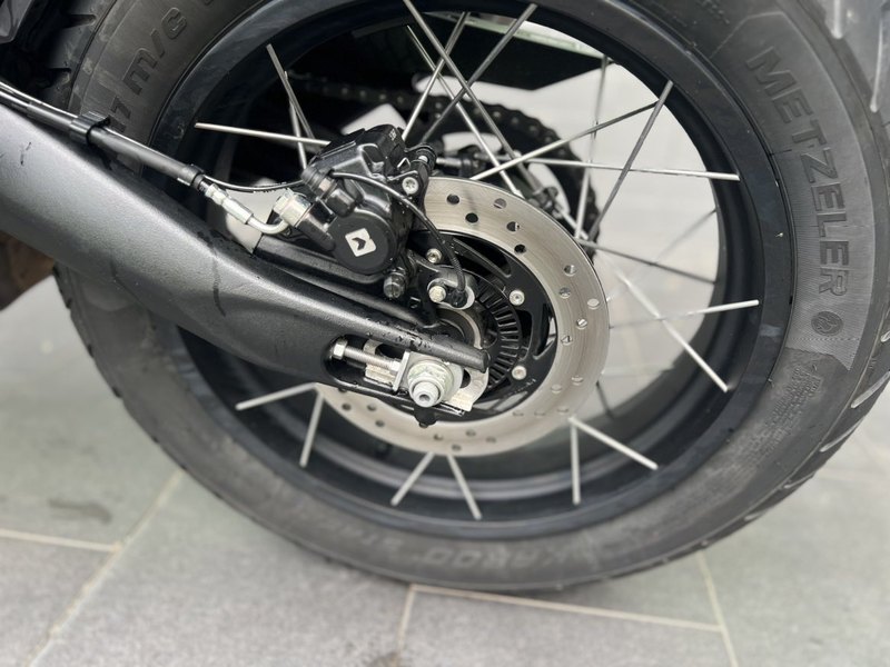 二手凯旋Scrambler 400 X
