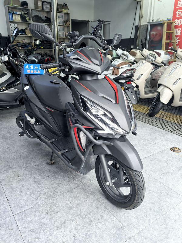二手新大洲本田裂行 RX125Fi