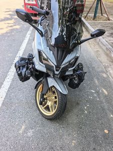 二手三阳哈士奇 Husky ADV300