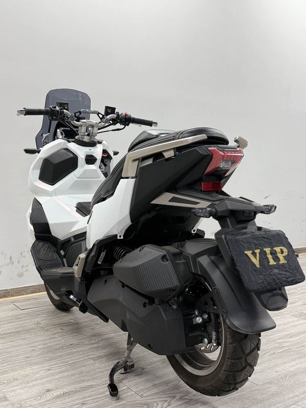 二手三阳哈士奇 Husky ADV150