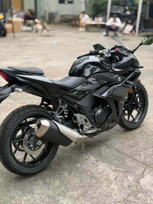 二手豪爵铃木GSX250R