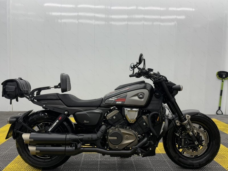 二手QJMOTOR闪600