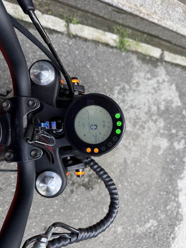 二手QJMOTOR闪300