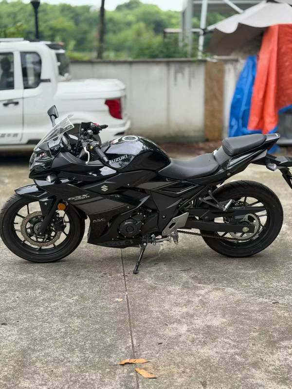 二手豪爵铃木GSX250R