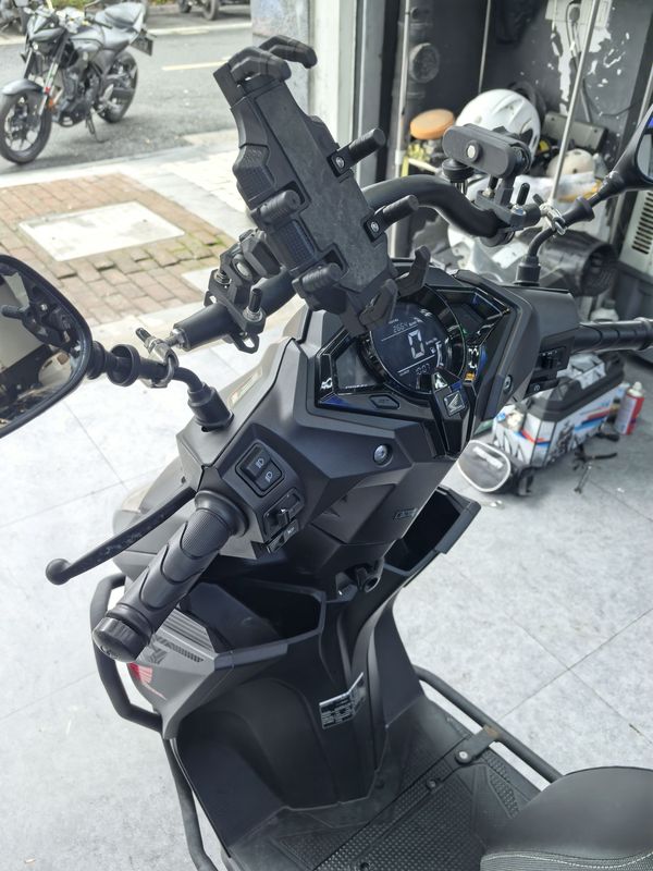 二手新大洲本田裂行 RX125Fi