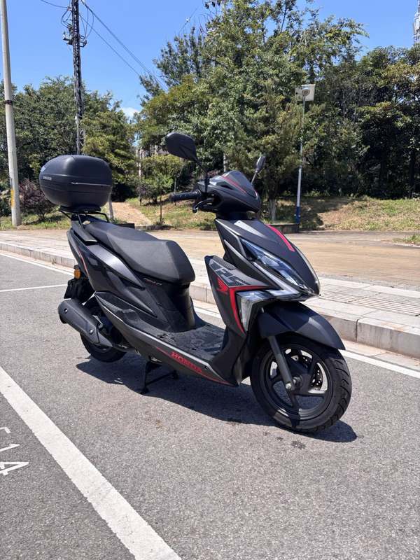 二手新大洲本田裂行 RX125Fi