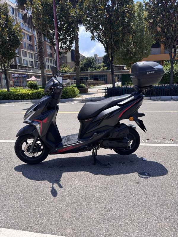 二手新大洲本田裂行 RX125Fi