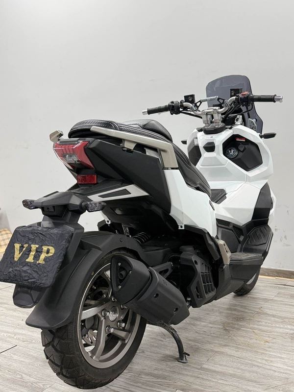 二手三阳哈士奇 Husky ADV150