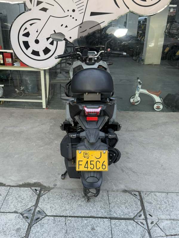 二手三阳哈士奇 Husky ADV150