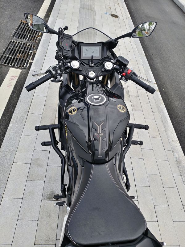 二手贝纳利龙卷风 Tornado 302R