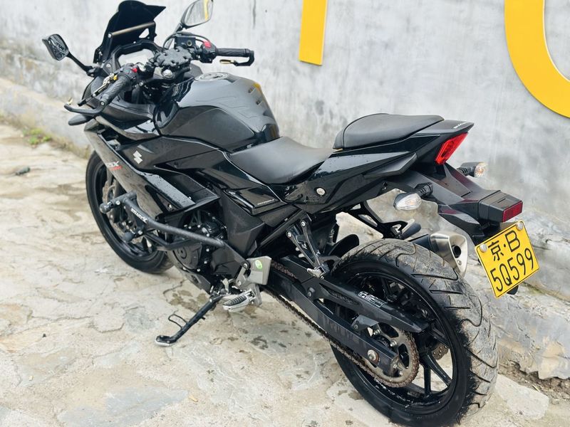 二手豪爵铃木GSX250R