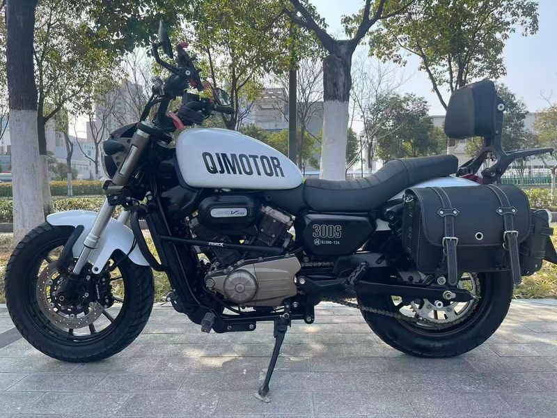 二手QJMOTOR闪300