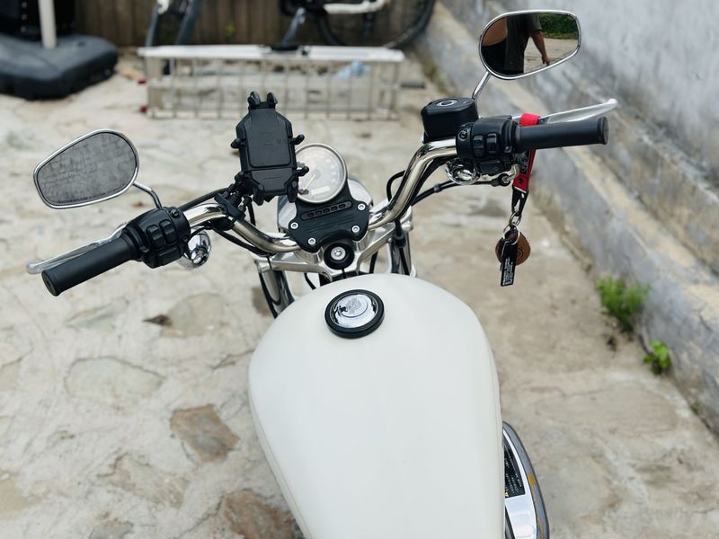 二手哈雷戴维森Iron883 硬汉