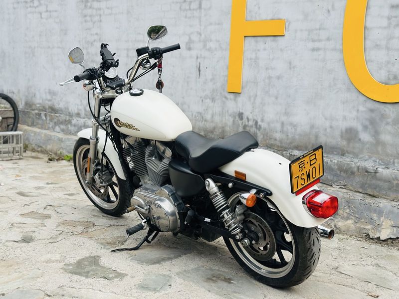 二手哈雷戴维森Iron883 硬汉