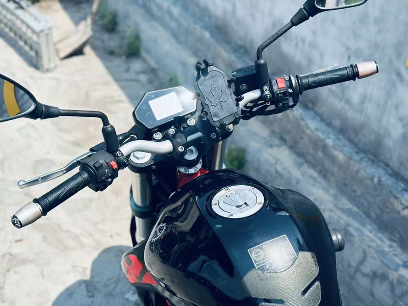 二手贝纳利蓝宝龙BJ300GS