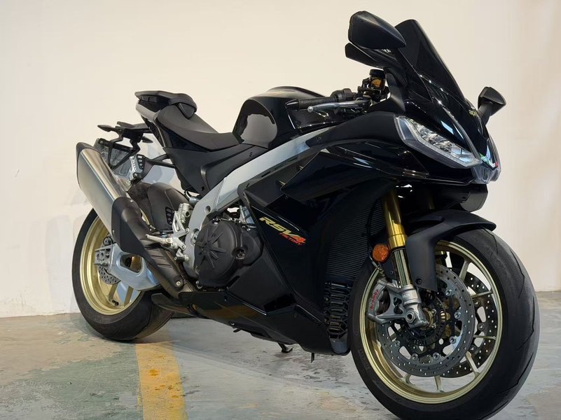 二手阿普利亚RSV4